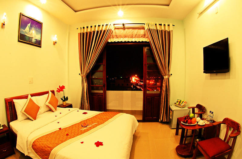 Tuong Phat Hotel Дананг Стая снимка